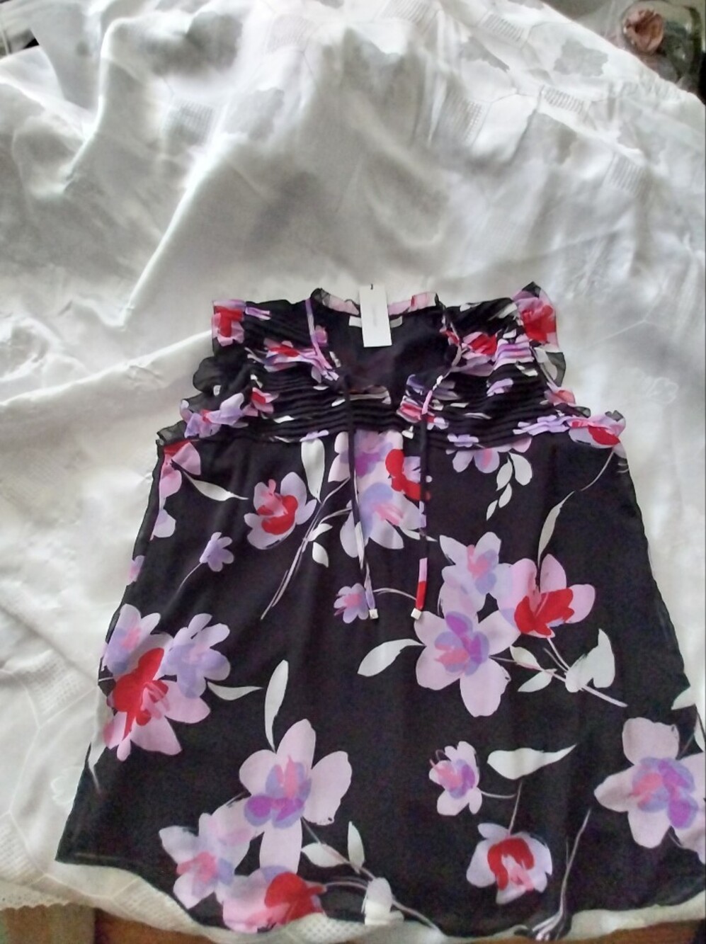 Calvin Klien Black Floral Sleeveless Blouse with Pink & Red Blooms NWT Sixe XL